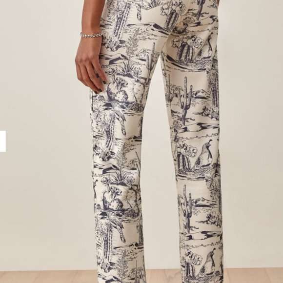 Reformation Oasis High Rise Straight Jeans (Size 26) [LAST DAY JUNE 20TH] - Picture 3 of 4